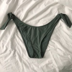 High wasted bikini bottoms